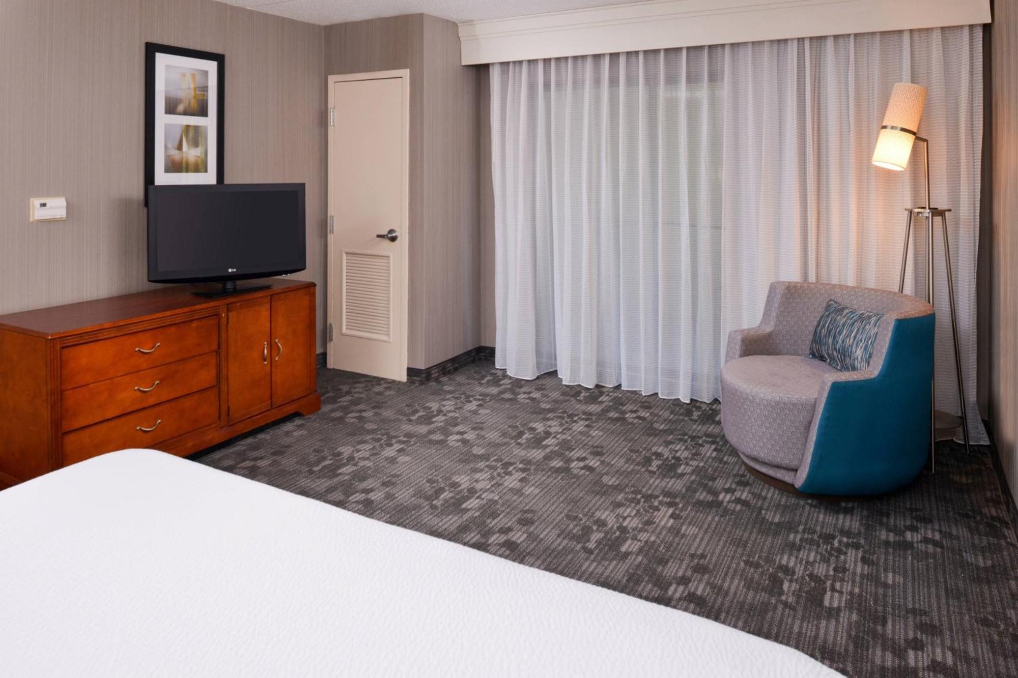 Courtyard By Marriott Charlotte Gastonia Hotel Exterior photo